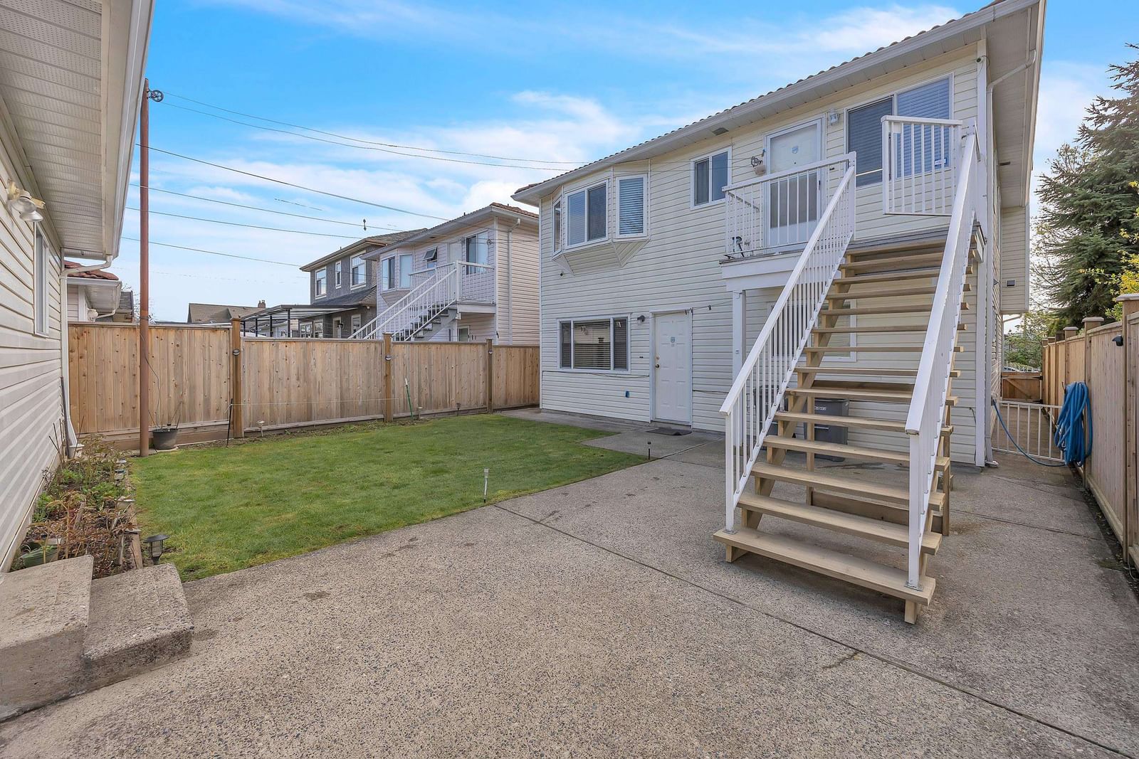 Listing Image 6