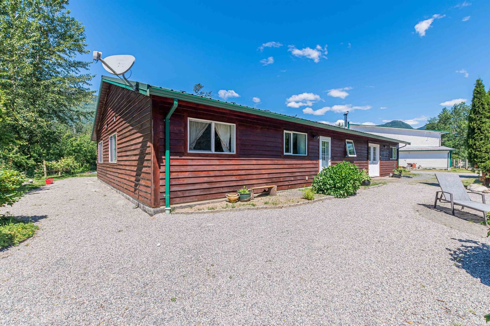 Listing Image 3