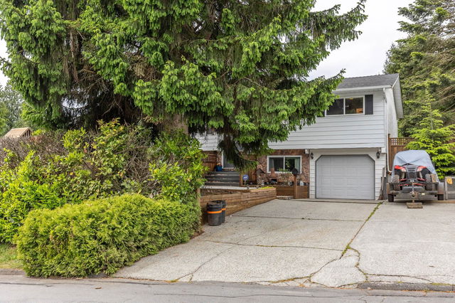 8119 Brown Crescent