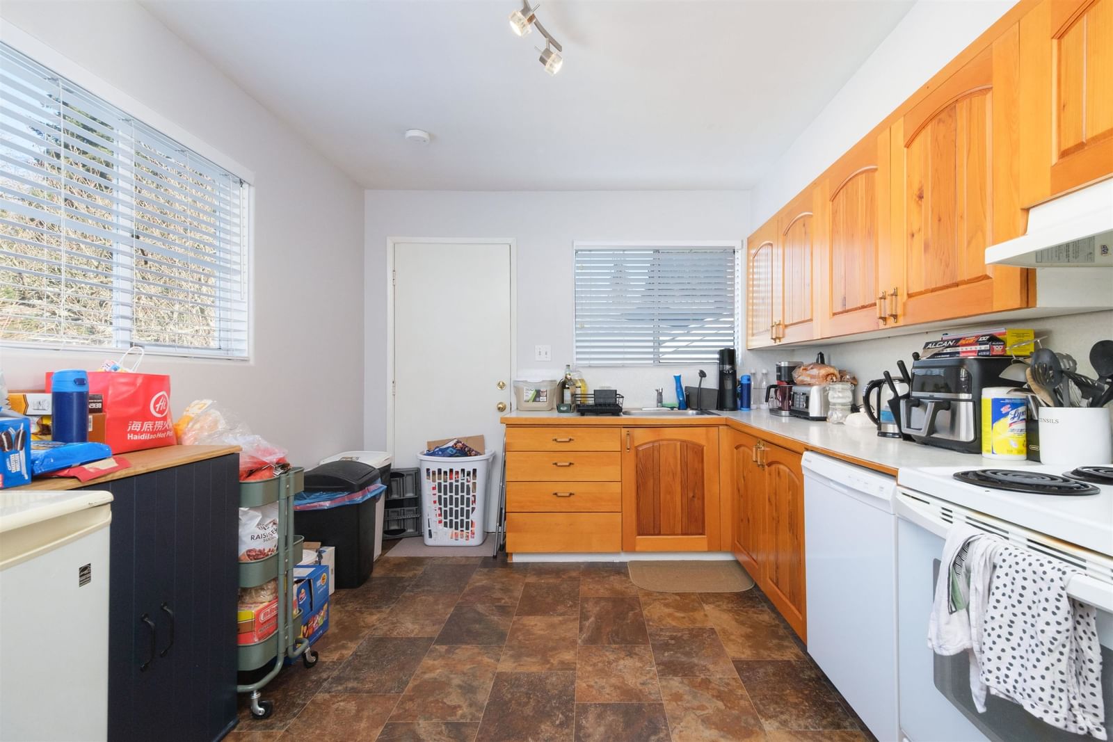 Listing Image 18