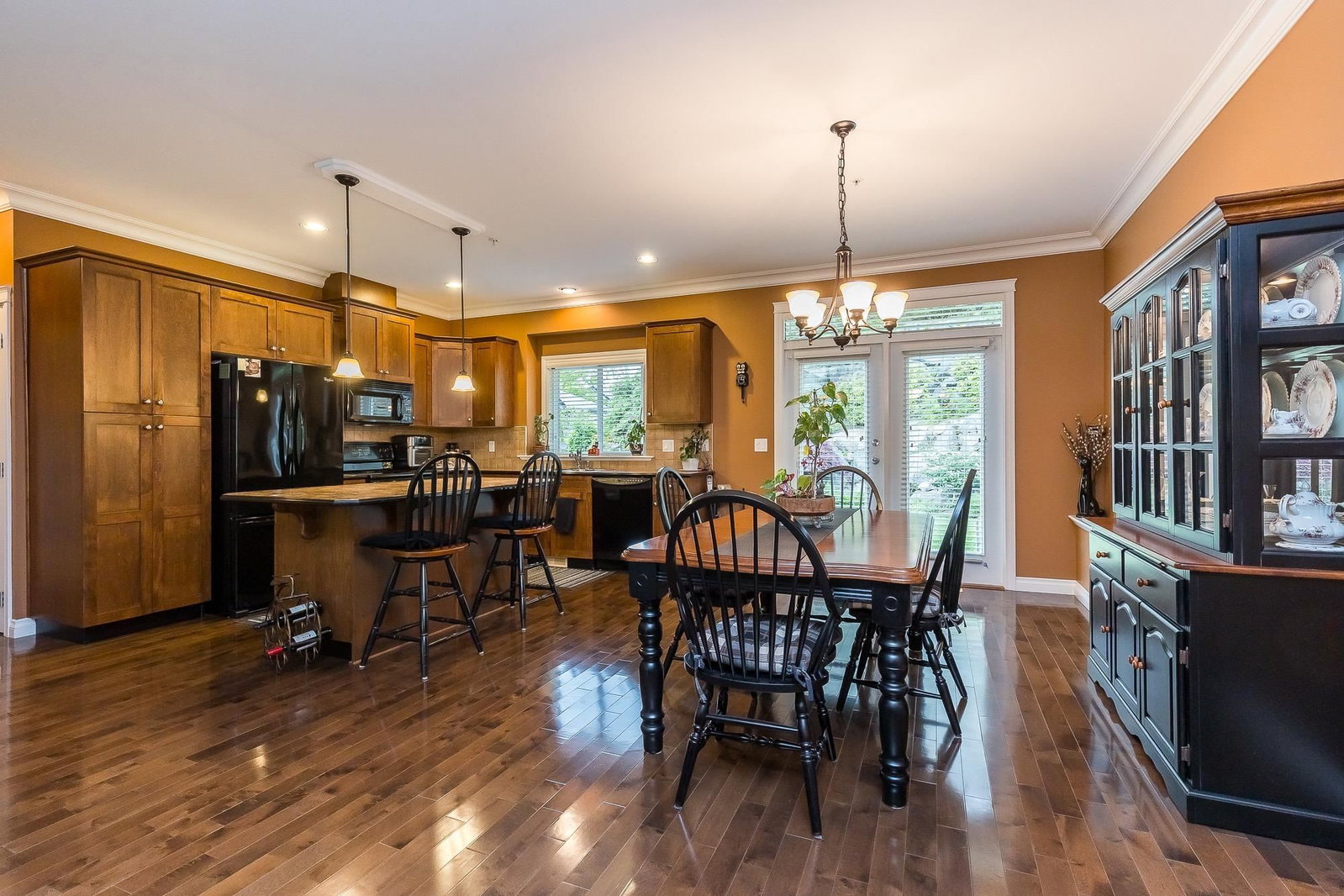 Listing Image 10