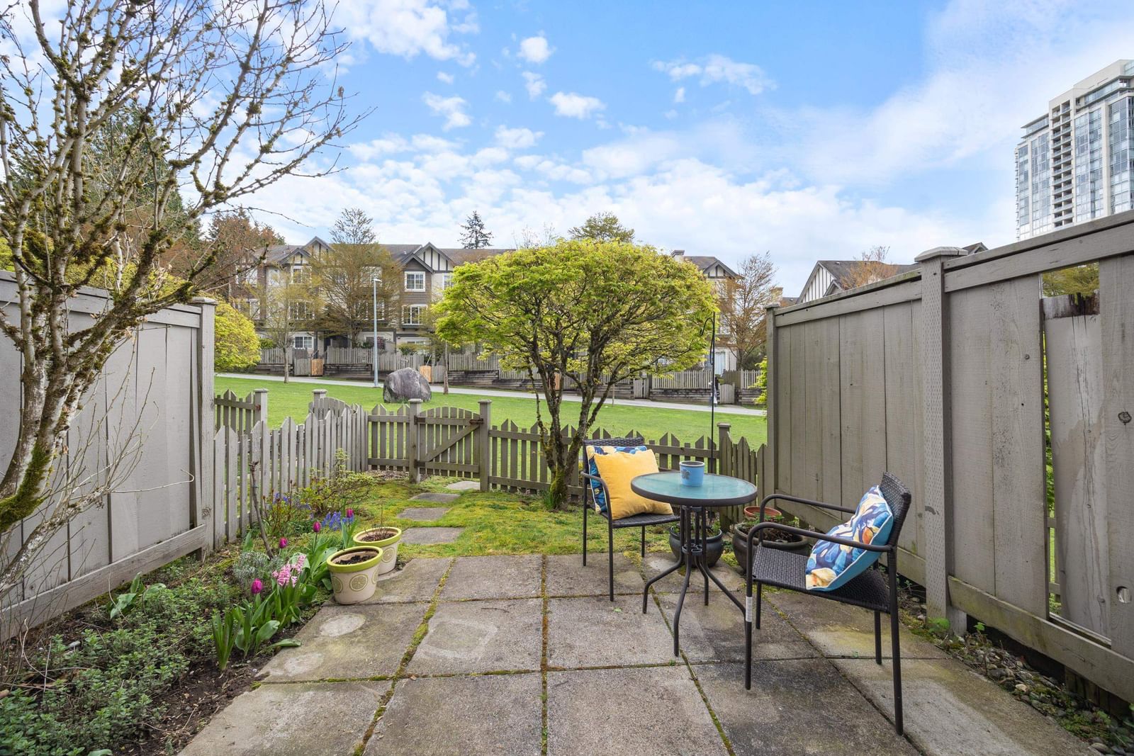 Listing Image 12