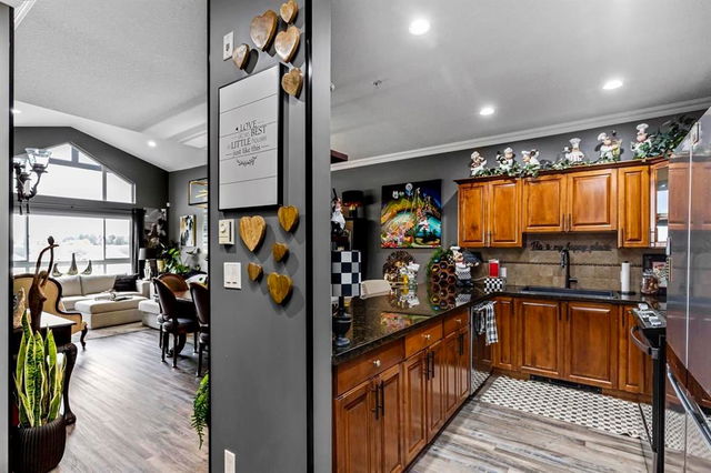B306 - 33755 7 Avenue