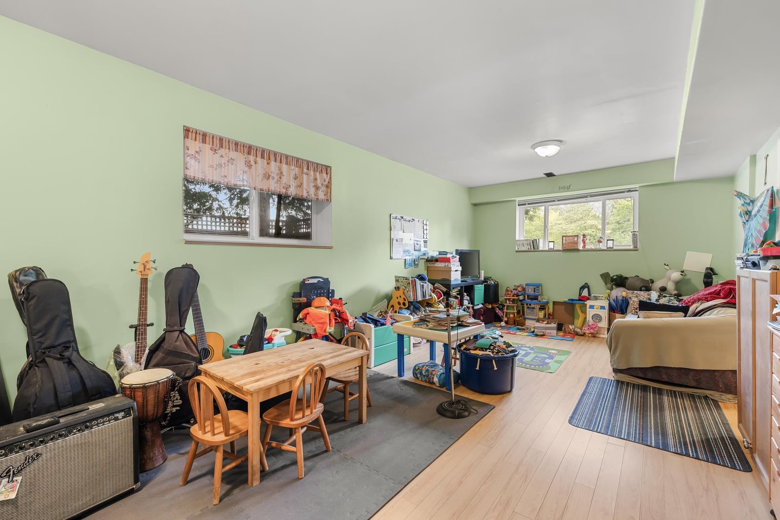 Listing Image 19