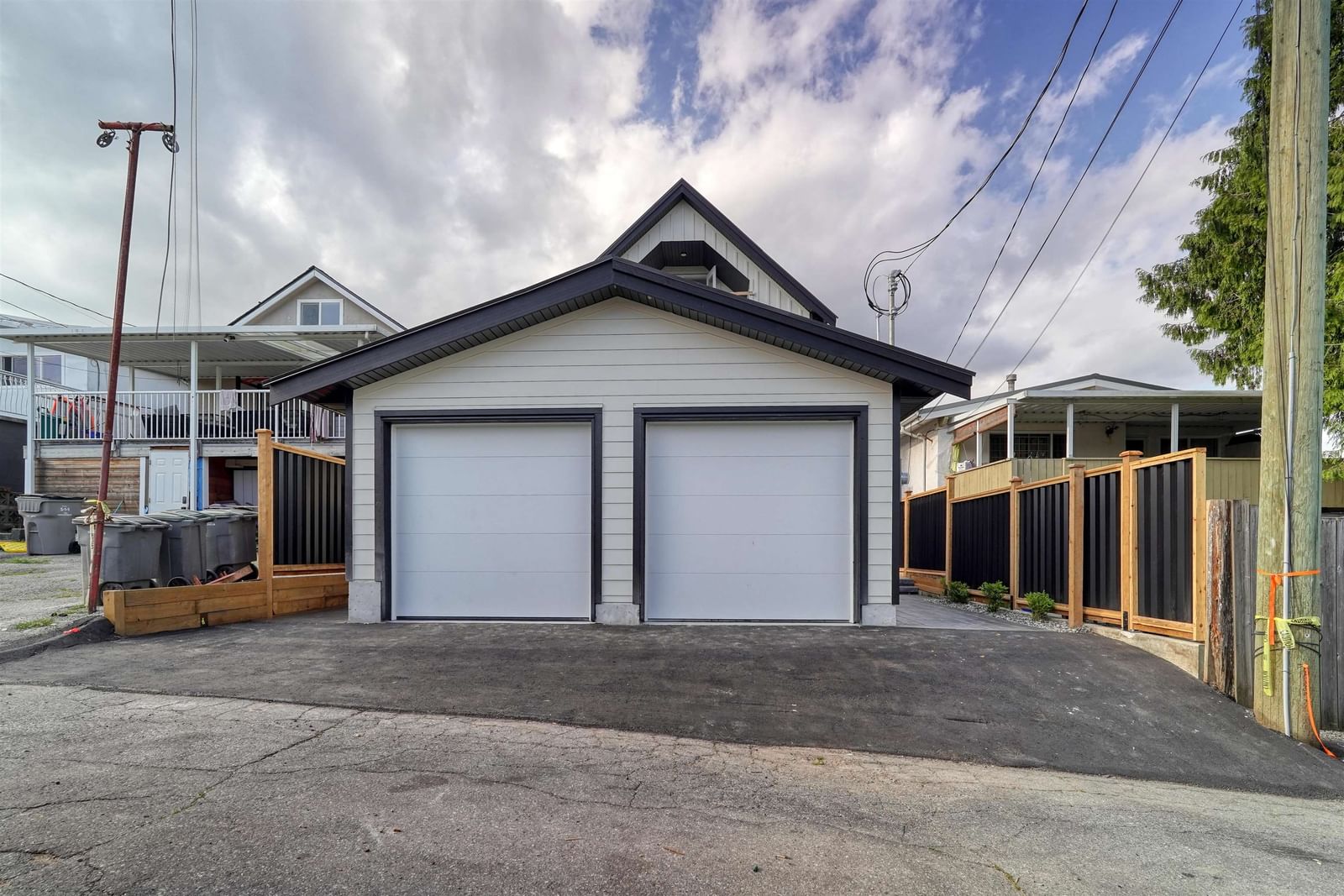 Listing Image 22