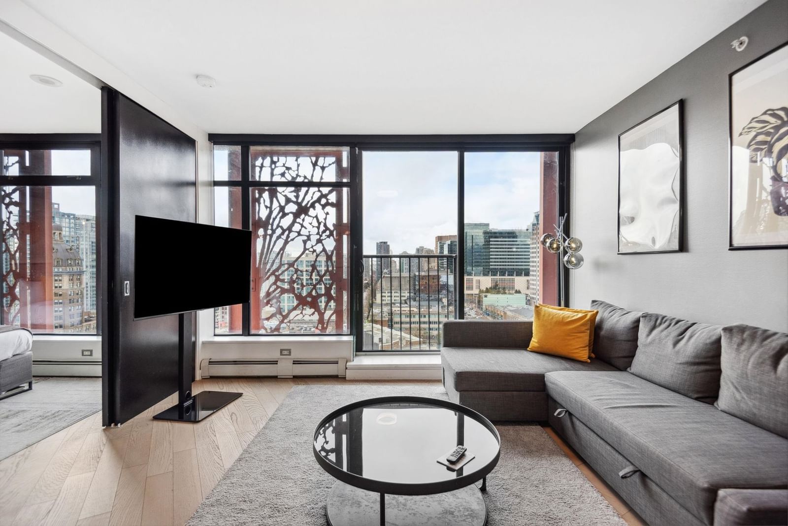 Listing Image 10