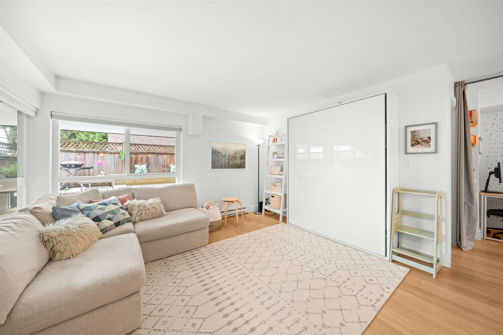Listing Image 16