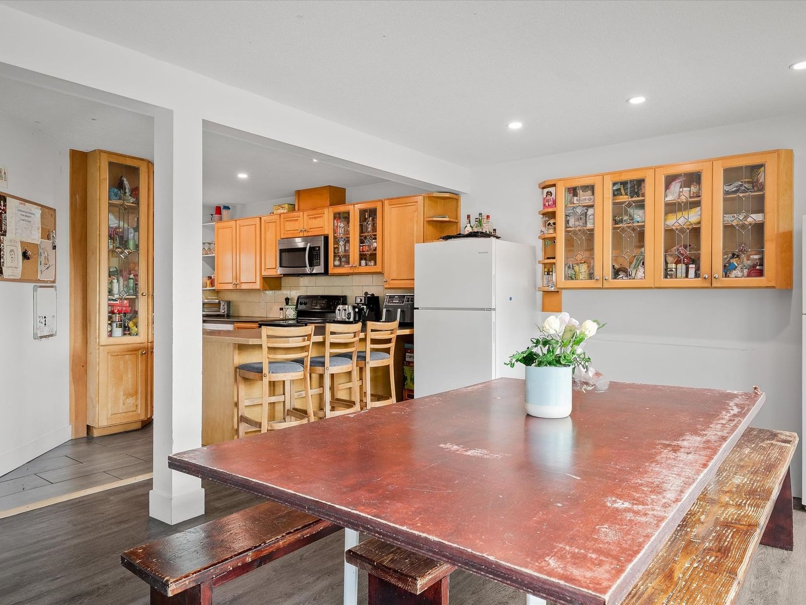 Listing Image 6