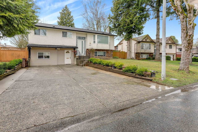 7463 Todd Crescent