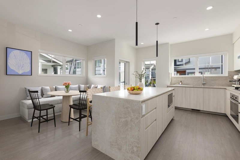 100 - 19451 Sutton Avenue, Pitt Meadows, V3Y 0G6 | Image 2