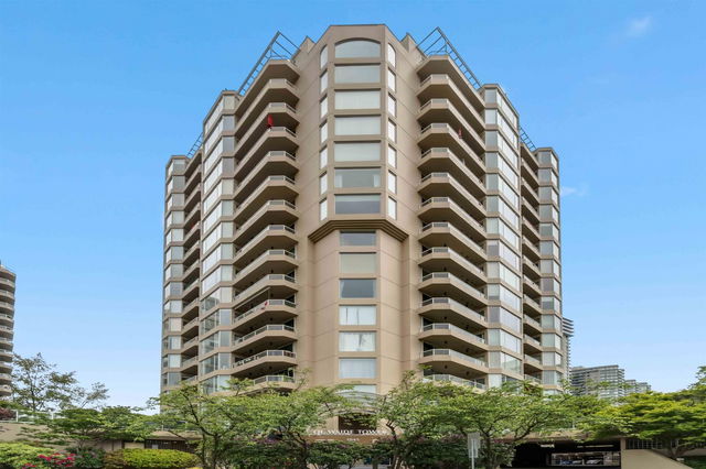 405 - 1045 Quayside Drive
