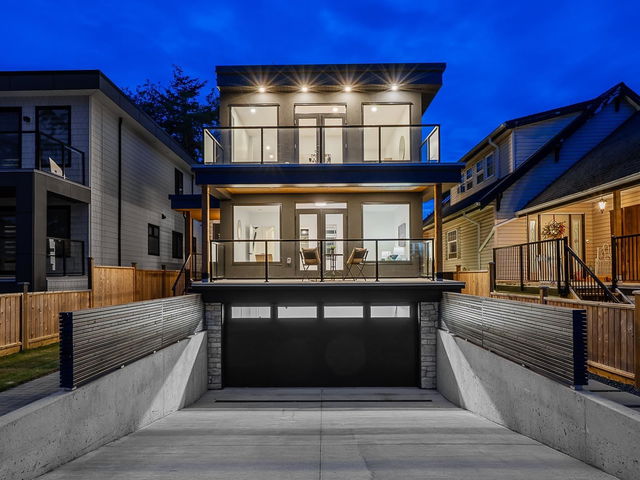855 Lee Street