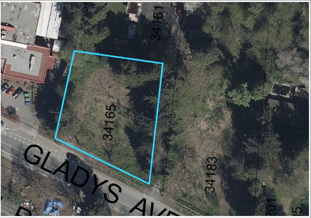 34165 Gladys Avenue