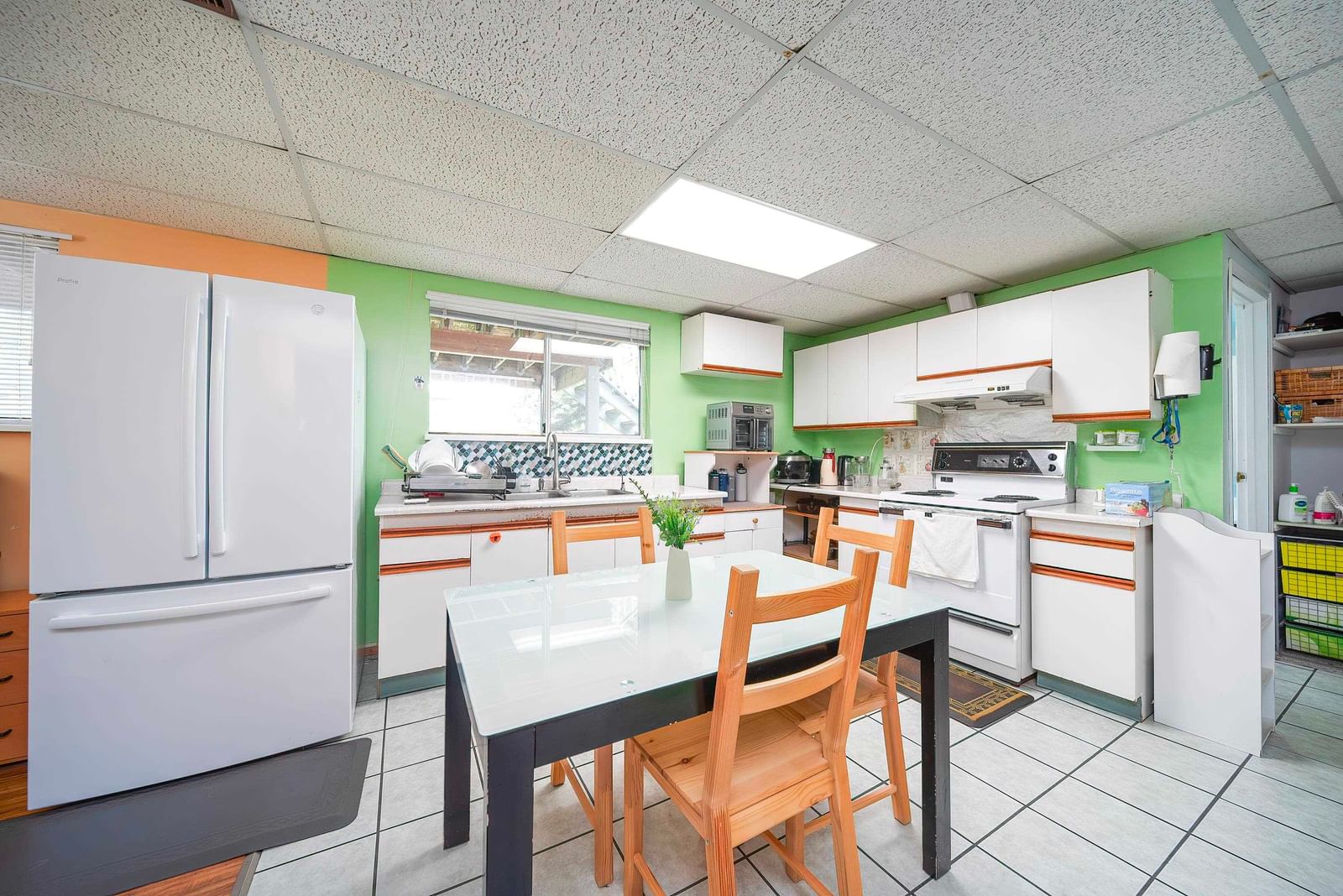 Listing Image 16