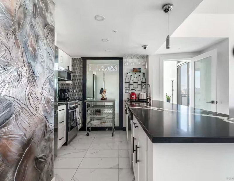 3201 - 183 Keefer Place, Vancouver, V6B 6B9 | Image 3