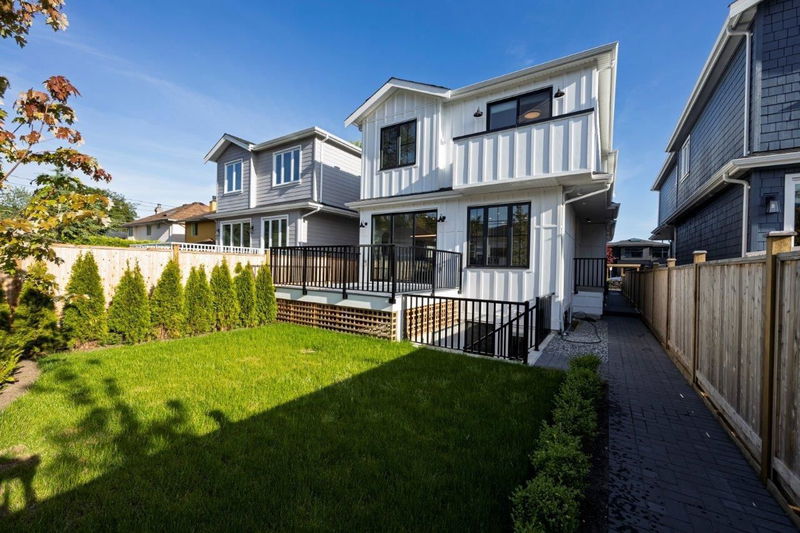 340 17th Street E, North Vancouver, British Columbia