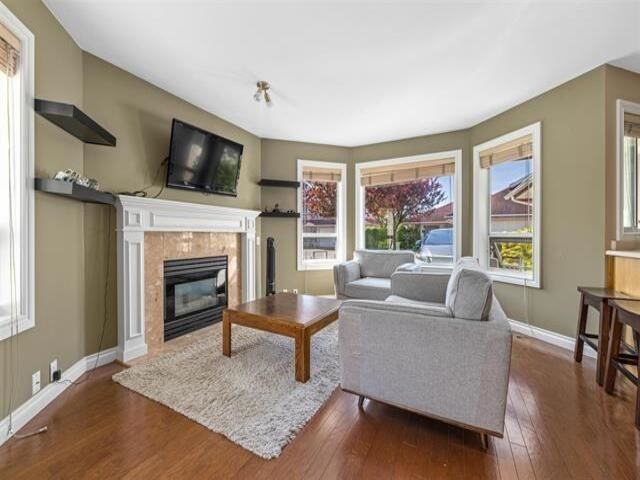 Listing Image 9