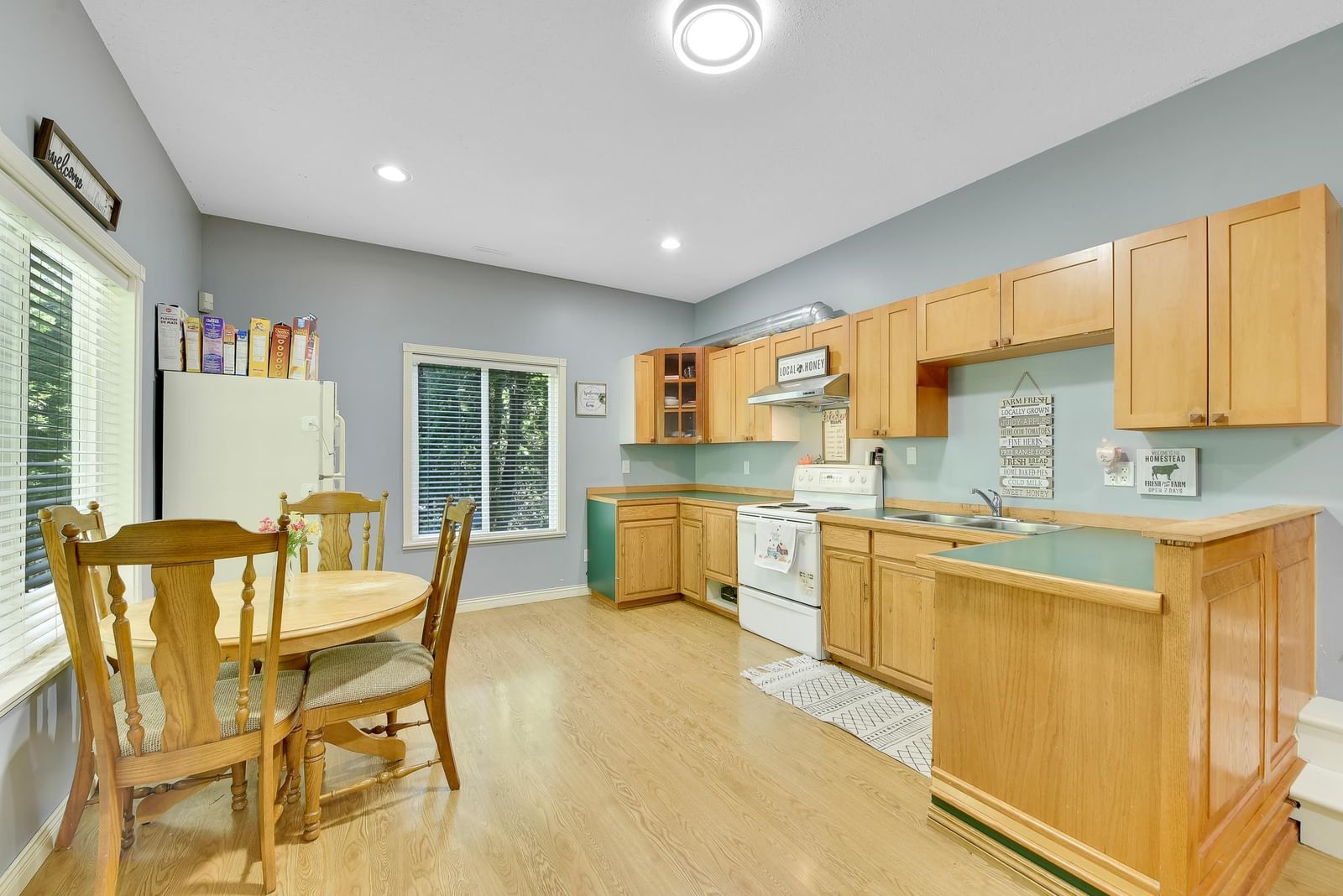 Listing Image 25