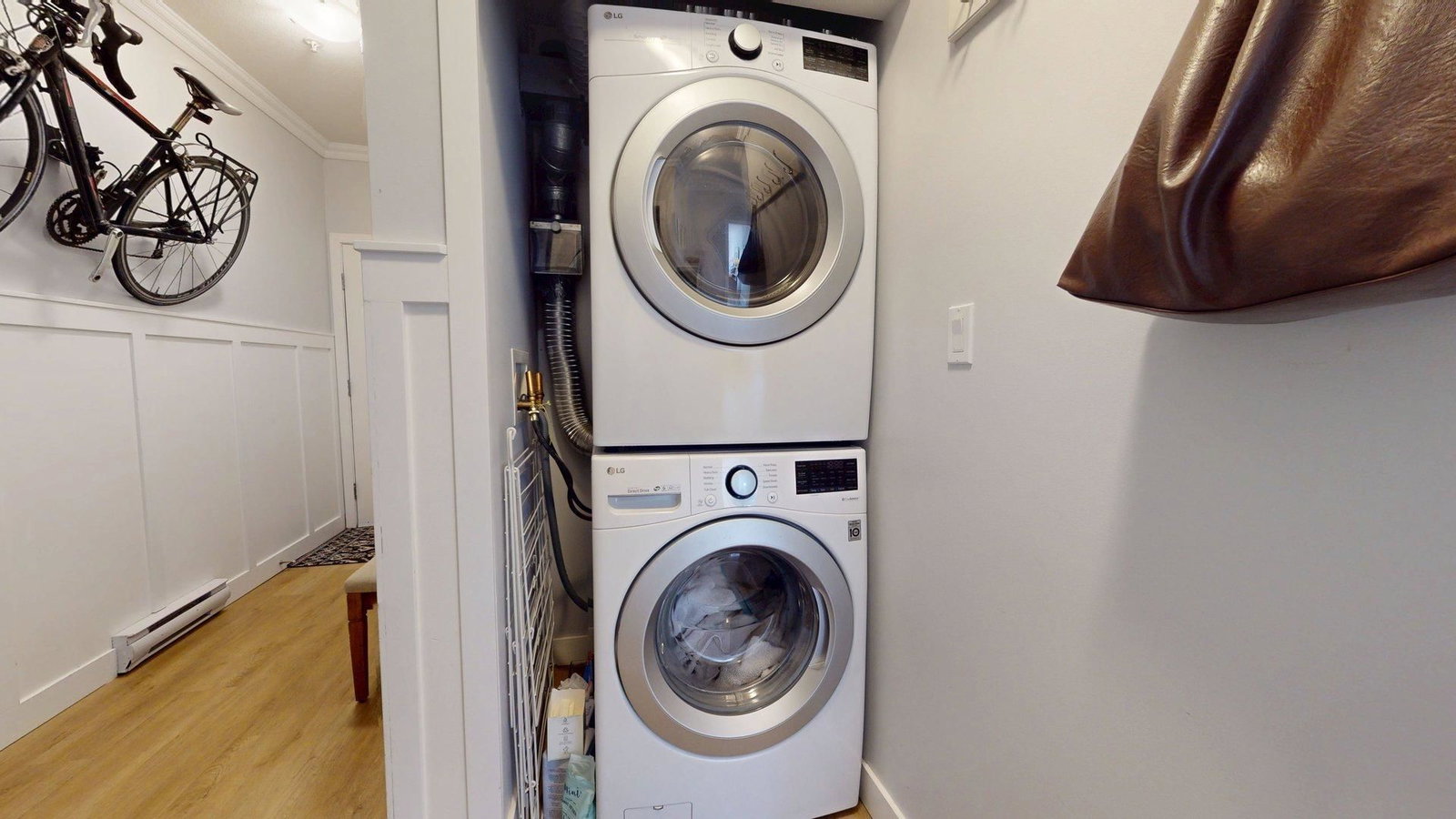 Listing Image 33