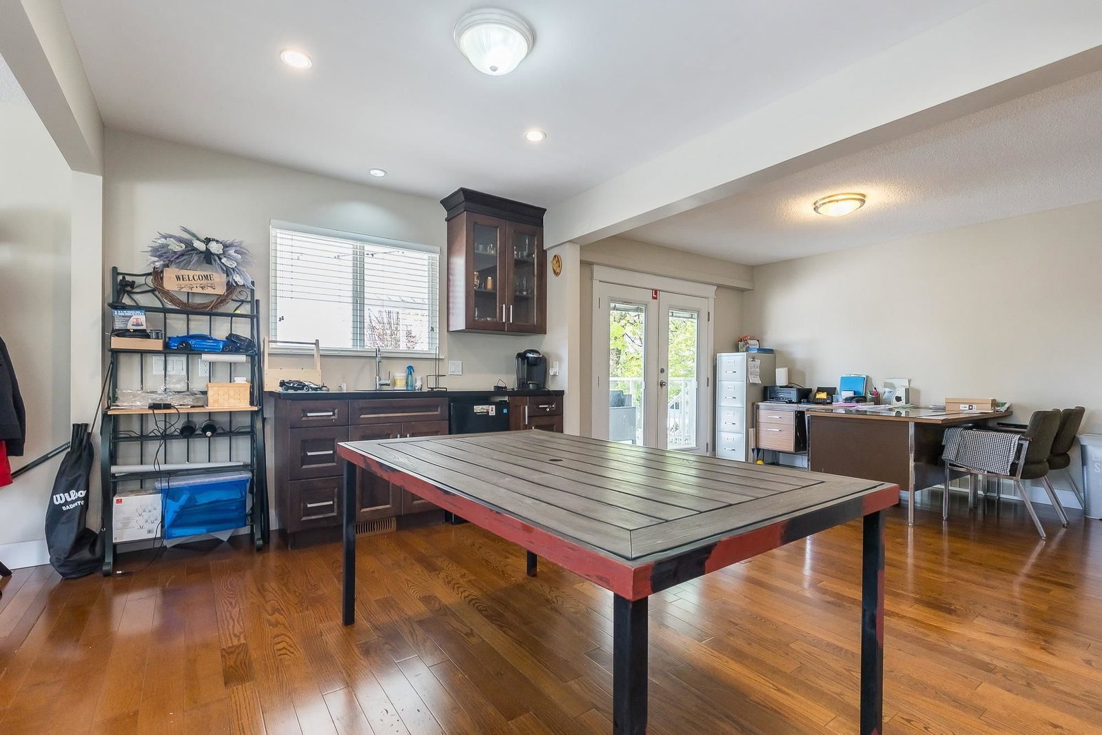 Listing Image 12