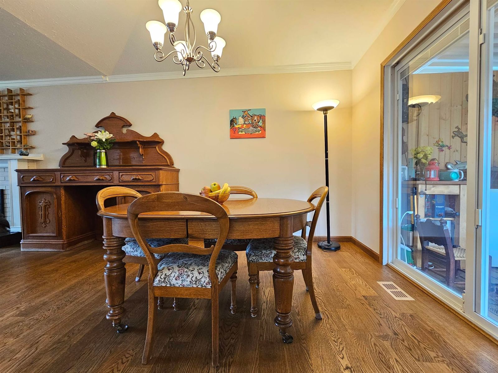 Listing Image 12