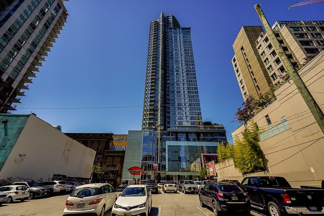2105 - 833 Seymour Street