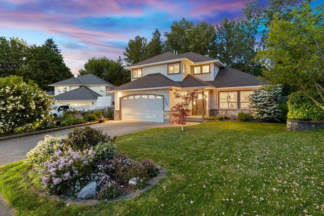 34945 Millar Crescent