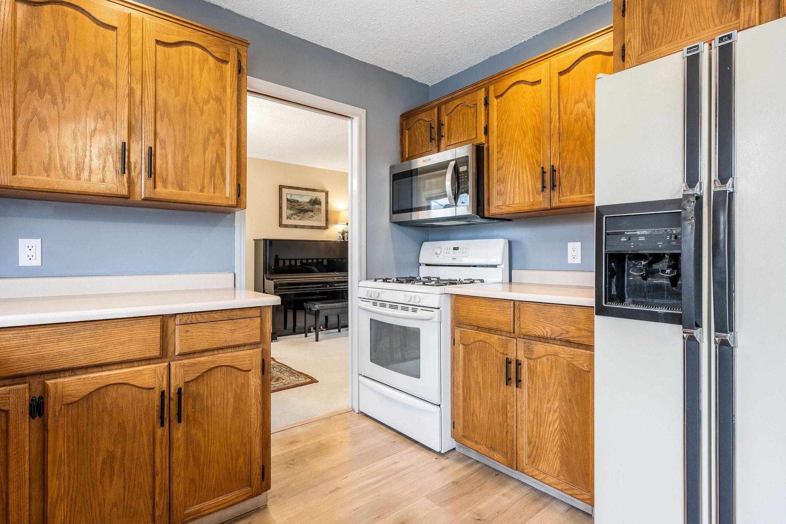 Listing Image 14