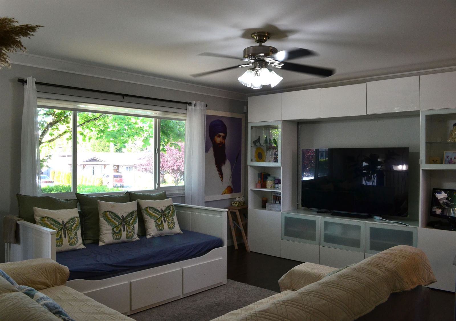 Listing Image 9