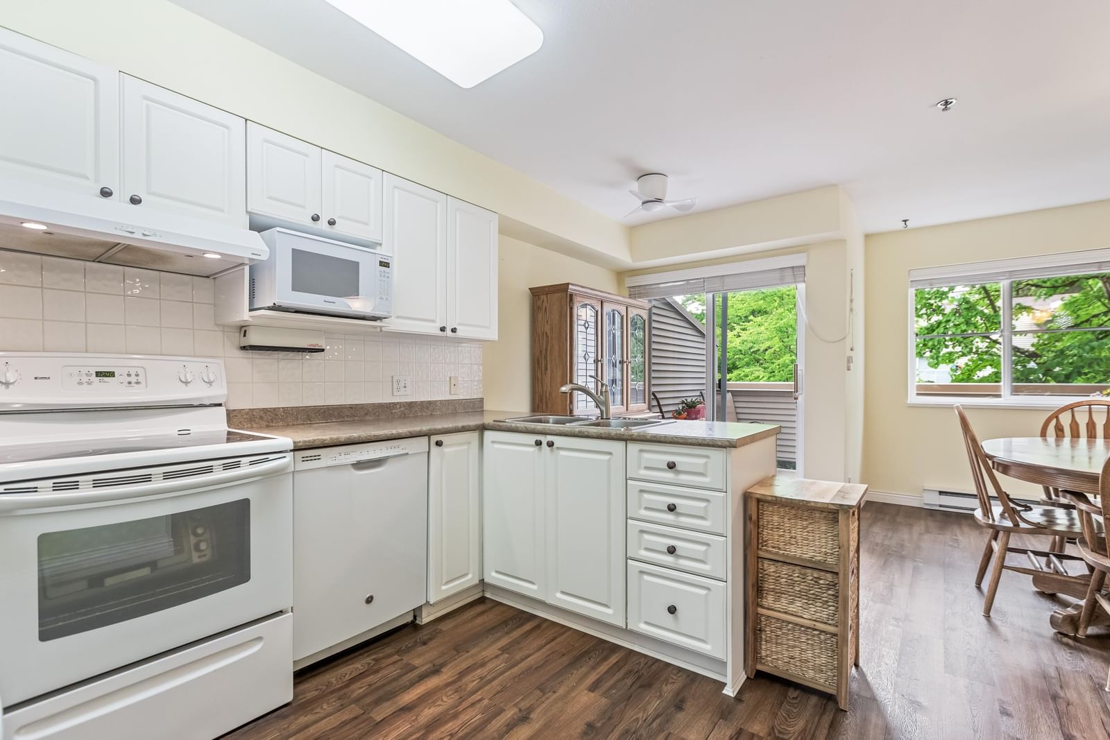 Listing Image 13