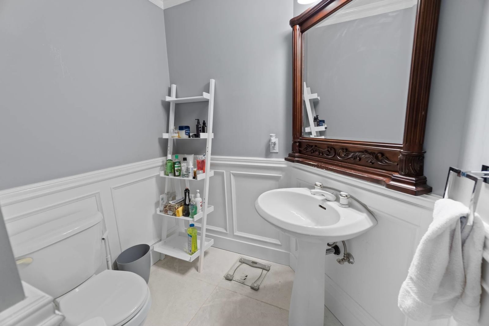 Listing Image 19