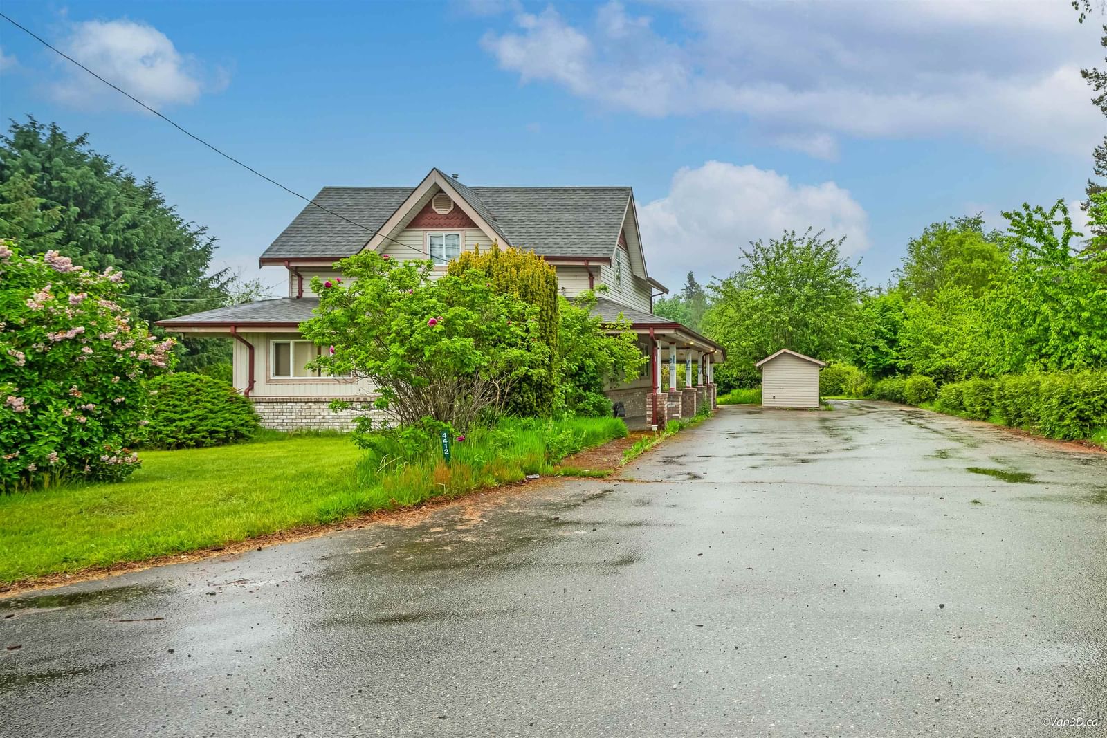 Listing photo 2