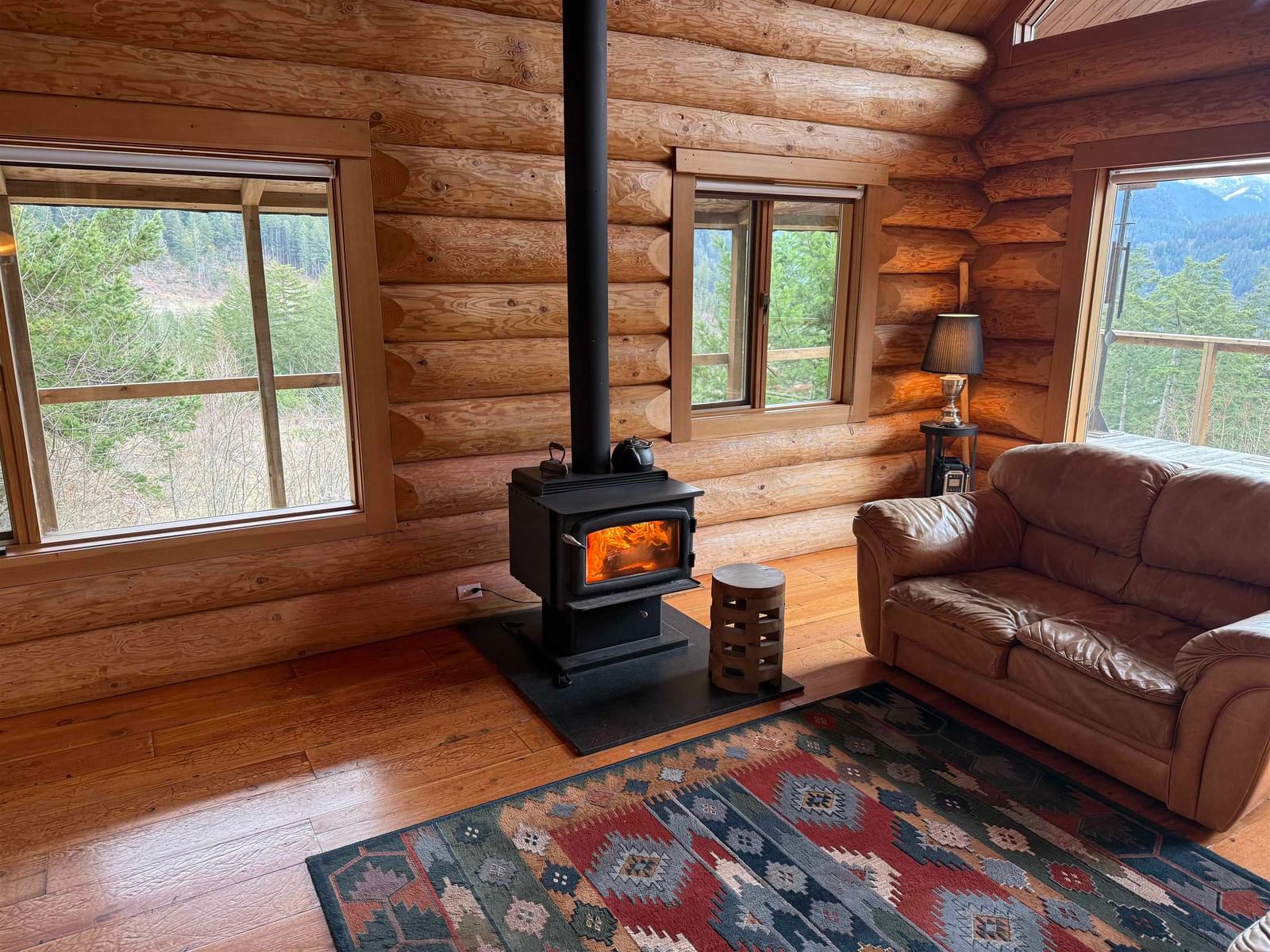 Listing Image 10