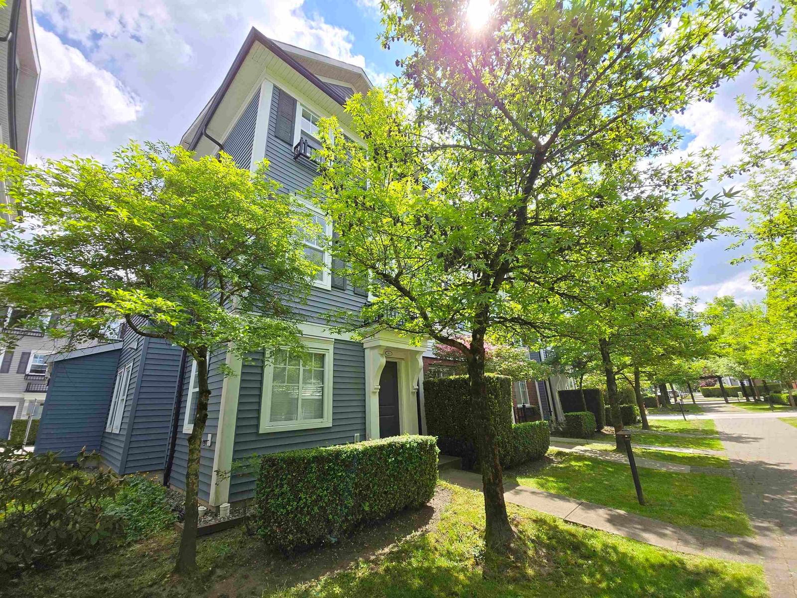 Listing Image 16