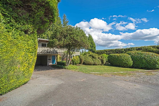 1752 Ottawa Place