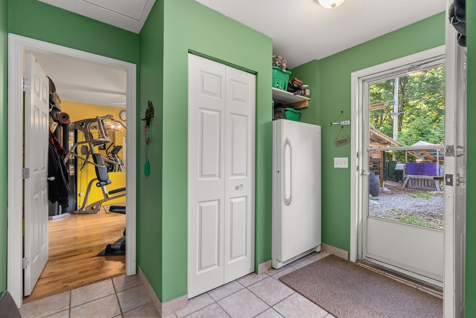 Listing Image 6