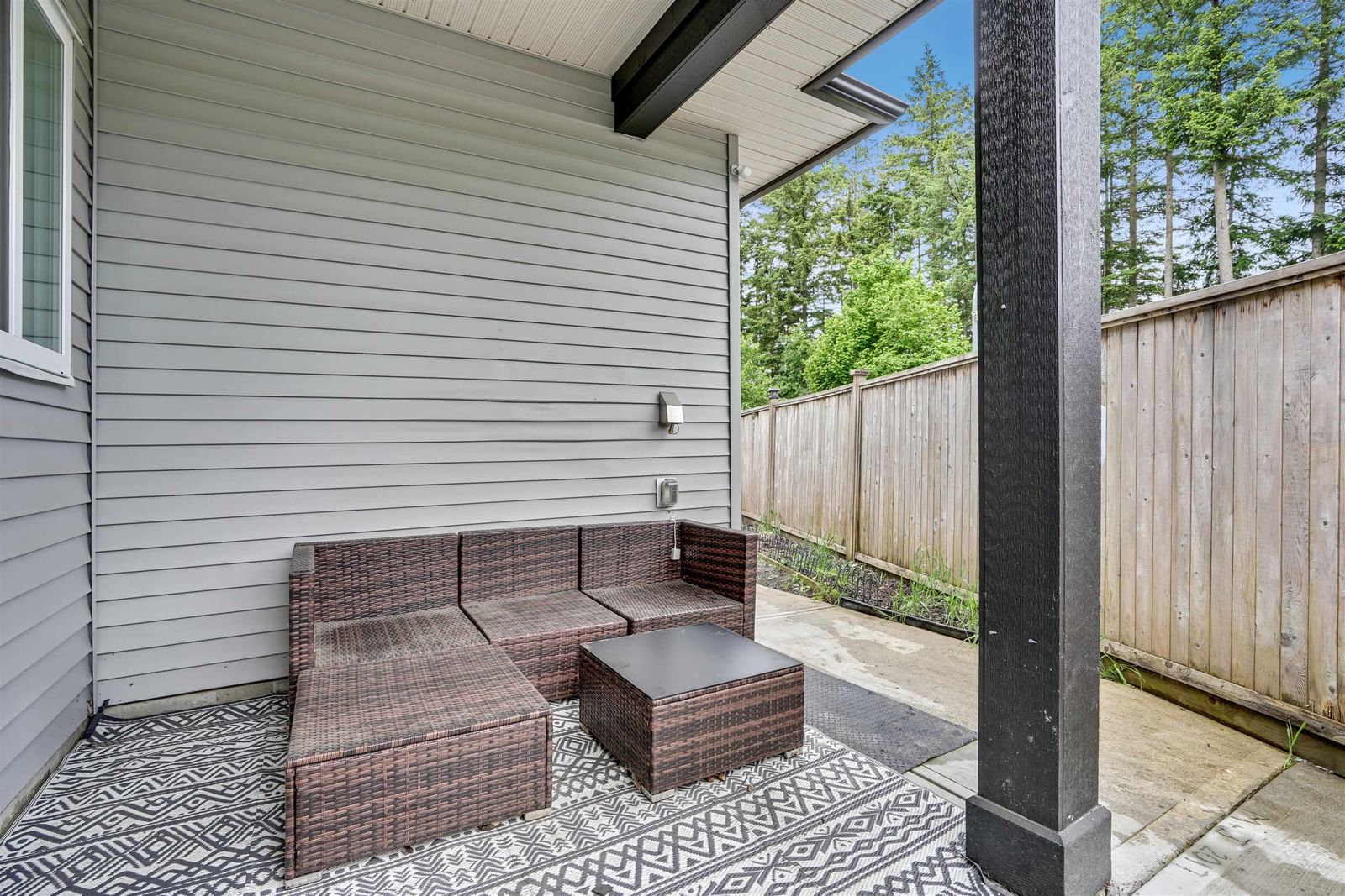 Listing Image 18