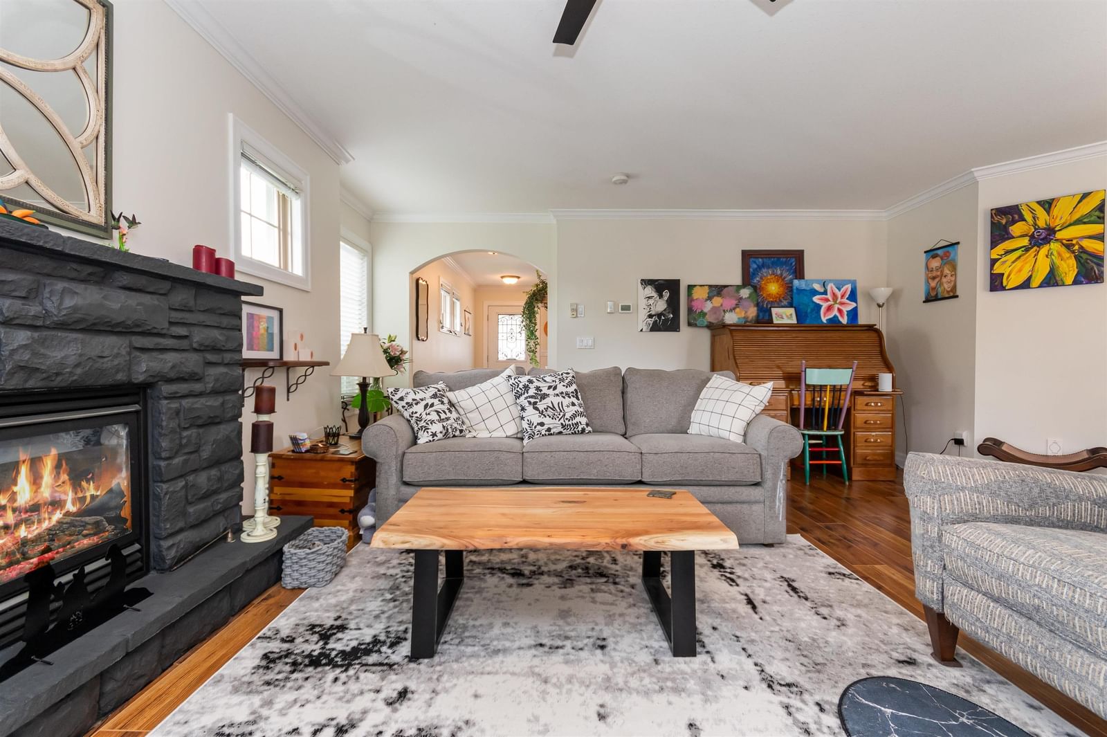 Listing Image 12