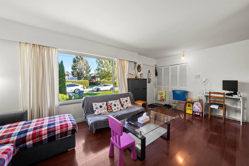 9771 Pinewell Crescent, Richmond, V7A 2C7 | Image 2
