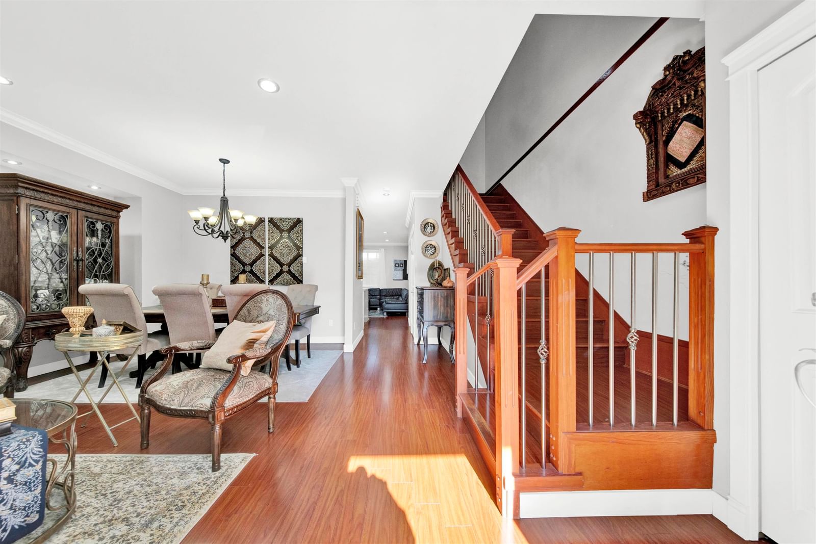 Listing Image 5