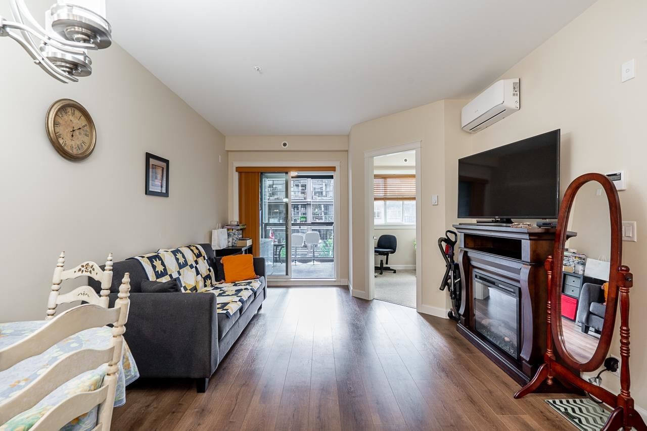 Listing Image 8