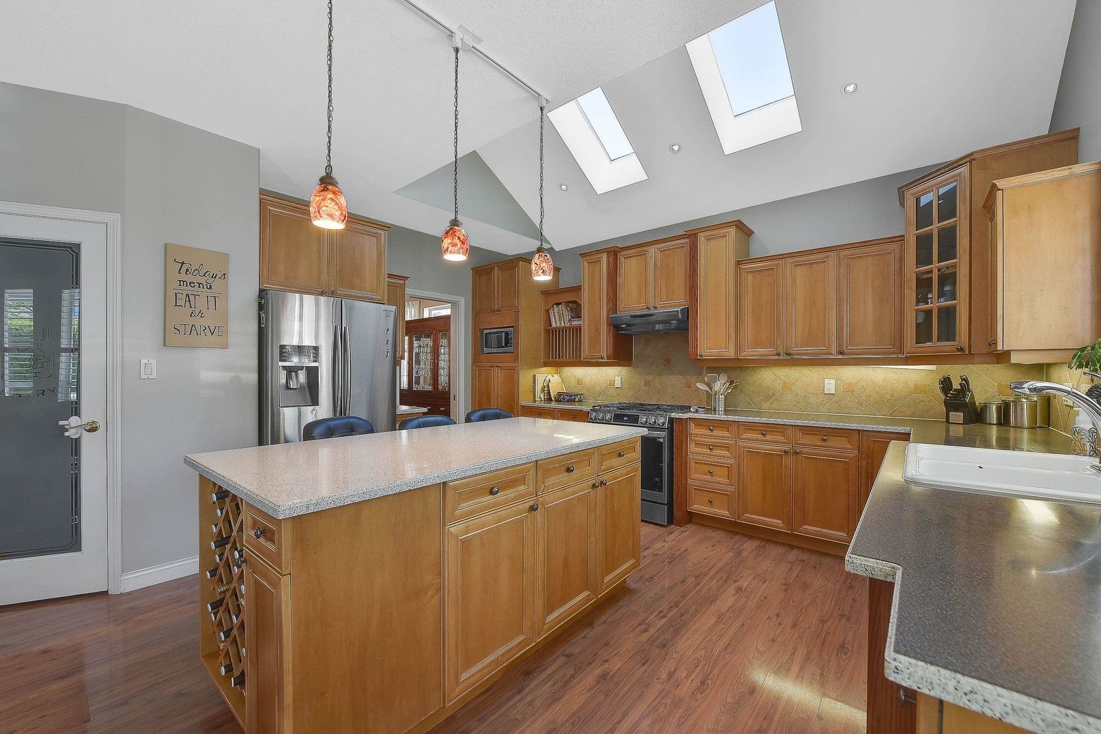 Listing Image 13