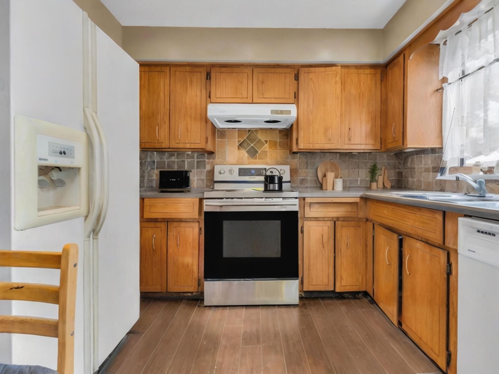 Listing Image 5