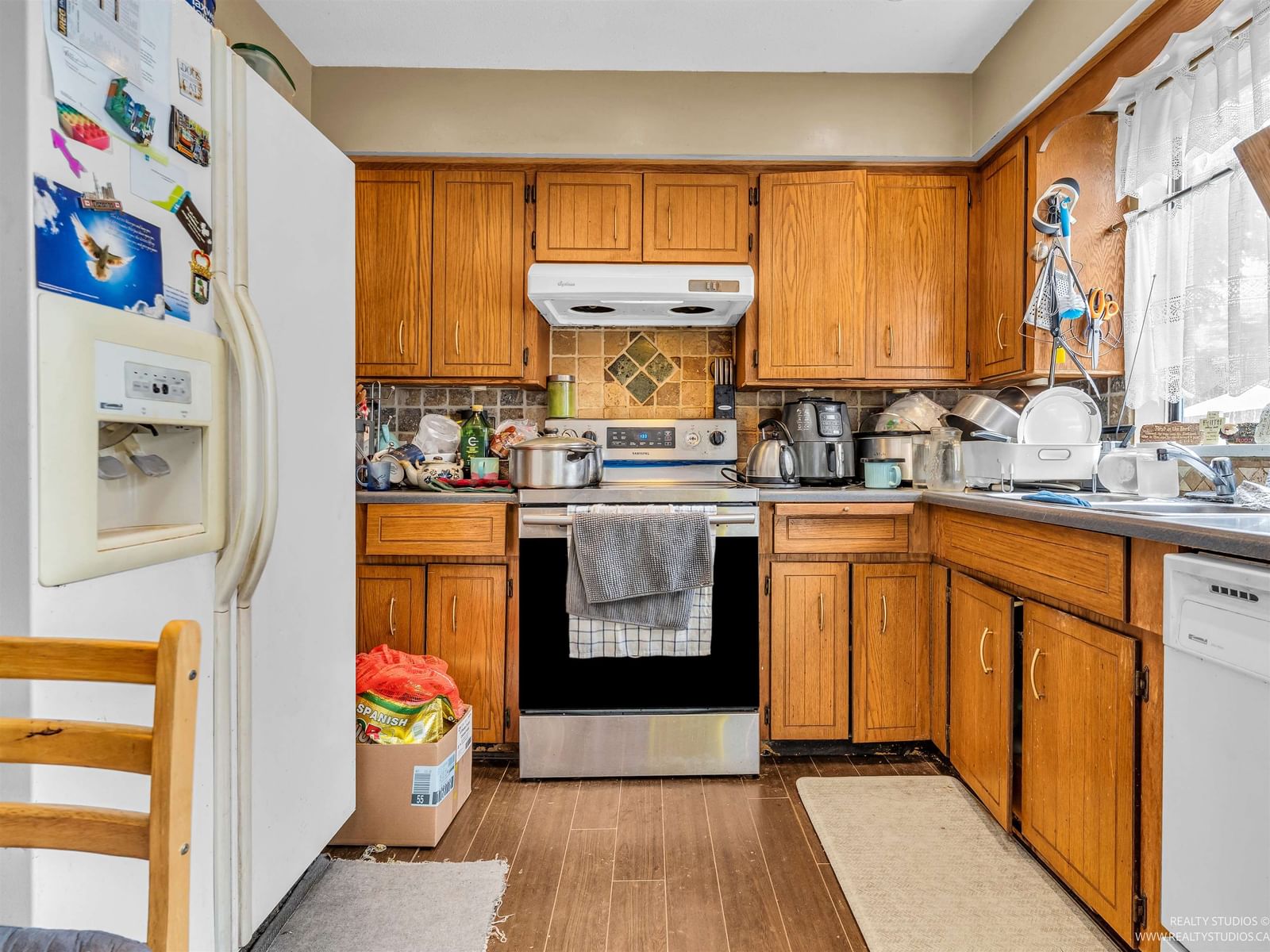 Listing Image 6