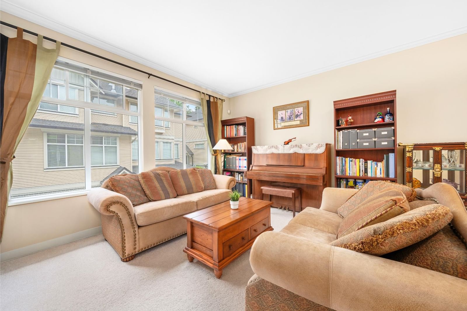 Listing Image 12