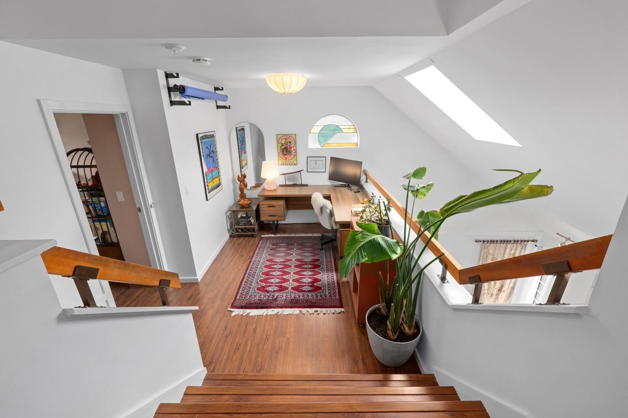 Listing Image 22