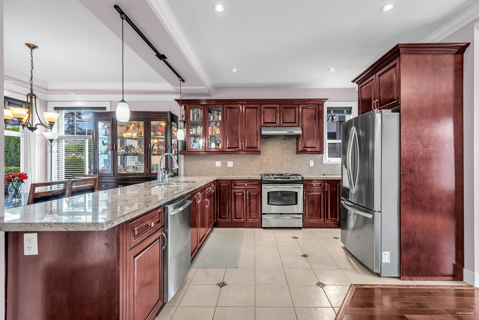 Listing Image 11