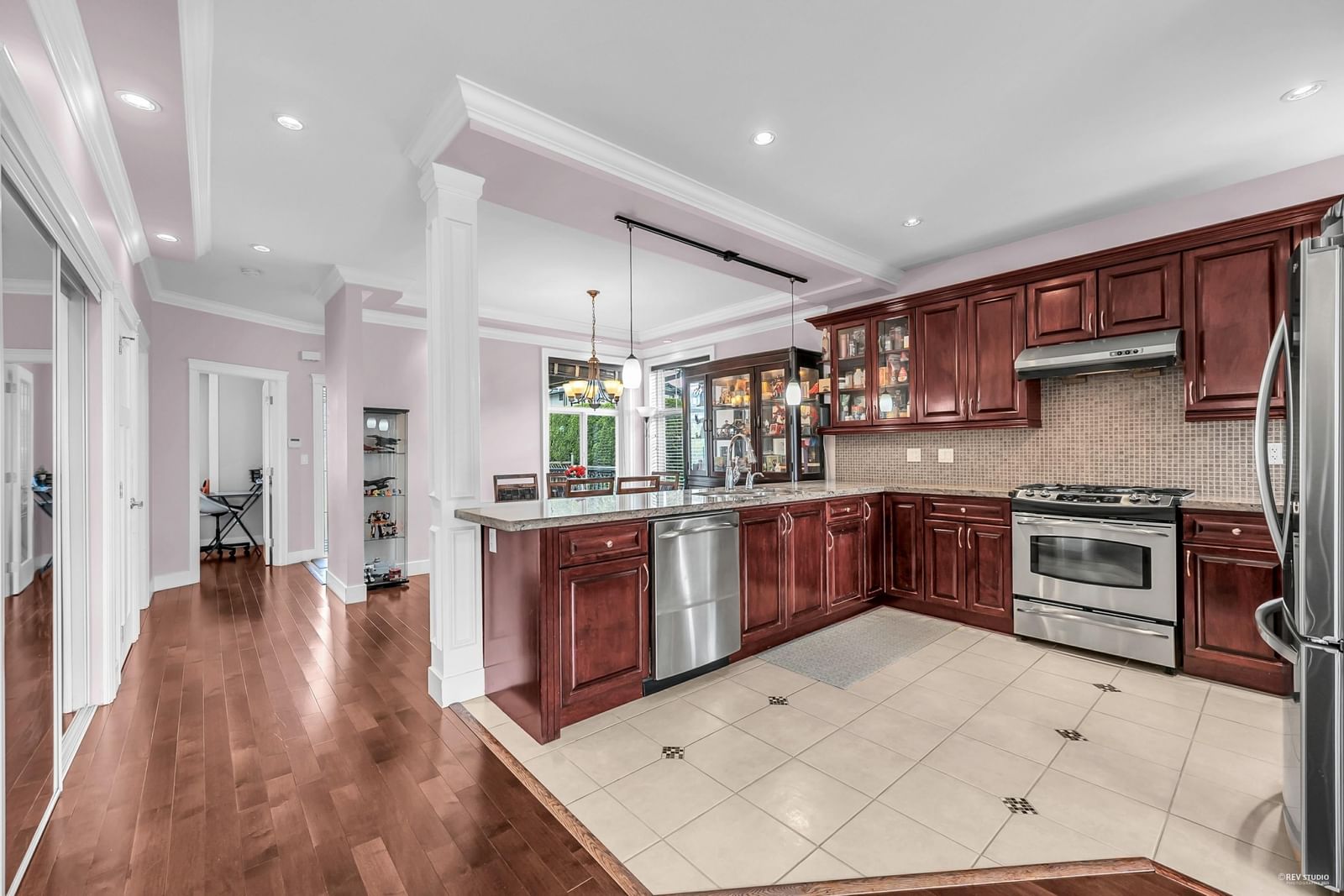 Listing Image 12