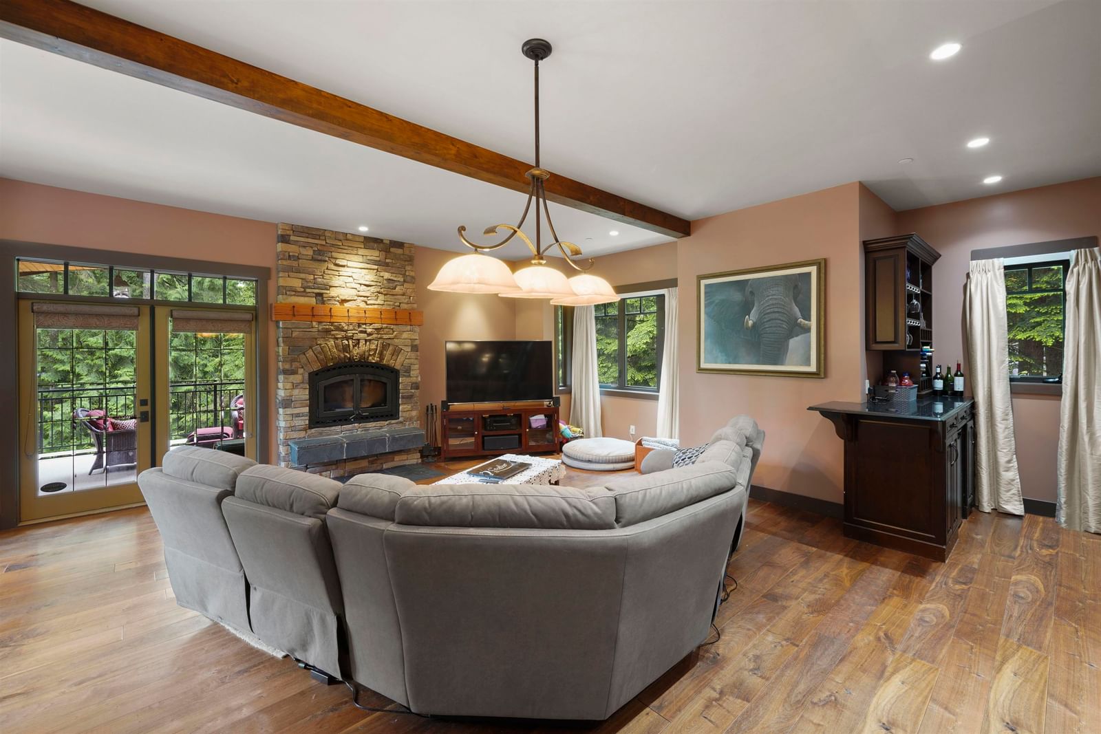 Listing Image 16