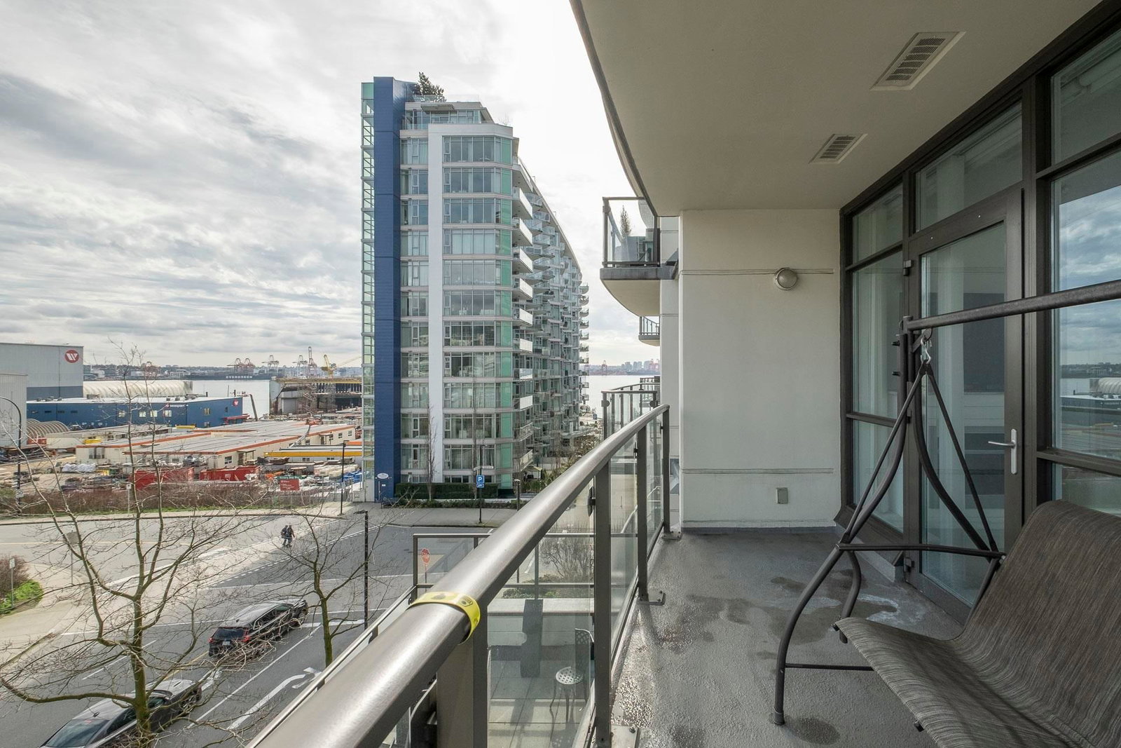 Listing Image 6